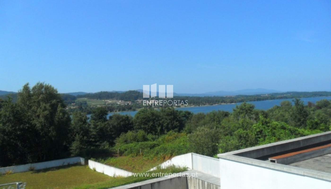 548571-13962jpg