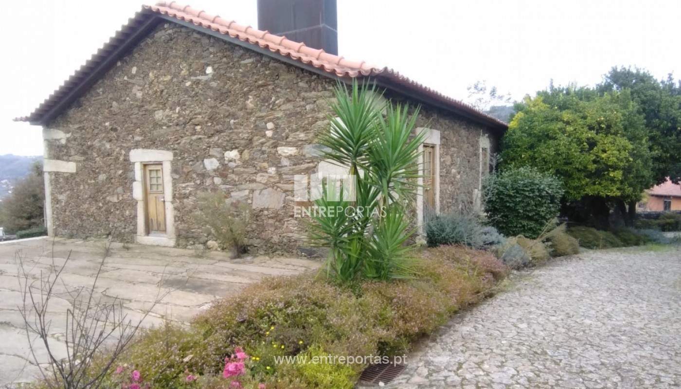 Venda de excelente moradia com piscina, Rebordões, Ponte de Lima