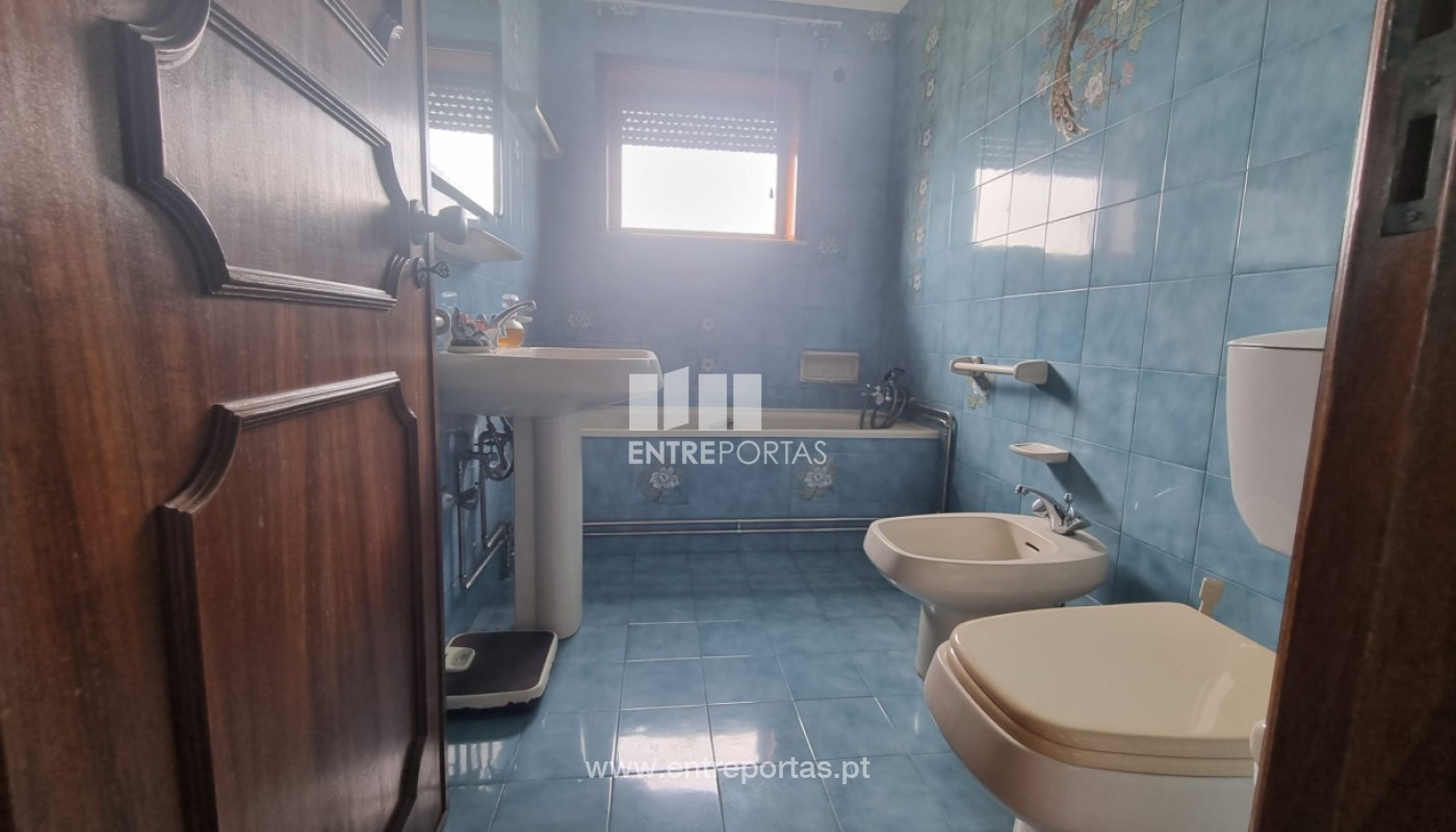 House in Lanhelas - Image 4