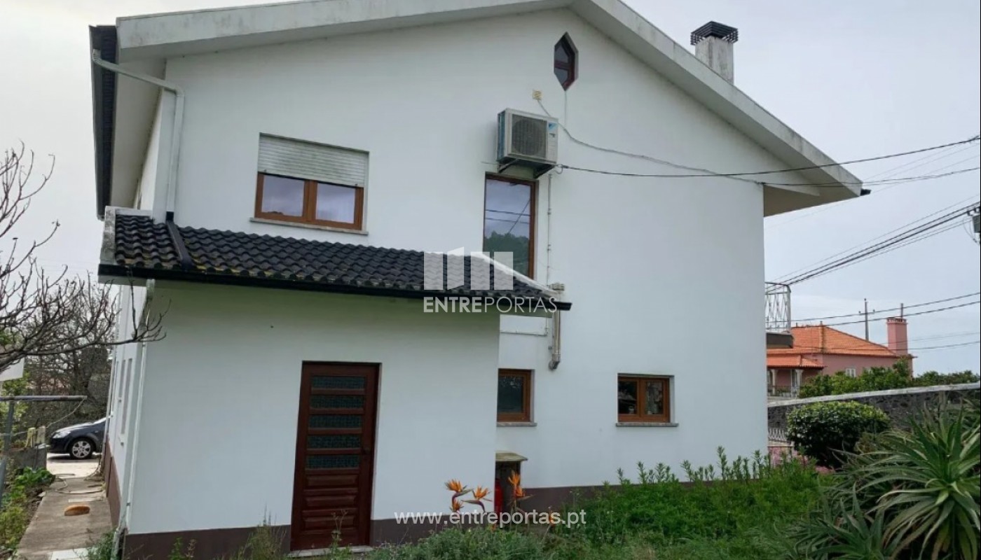 House in Areosa - Image 2