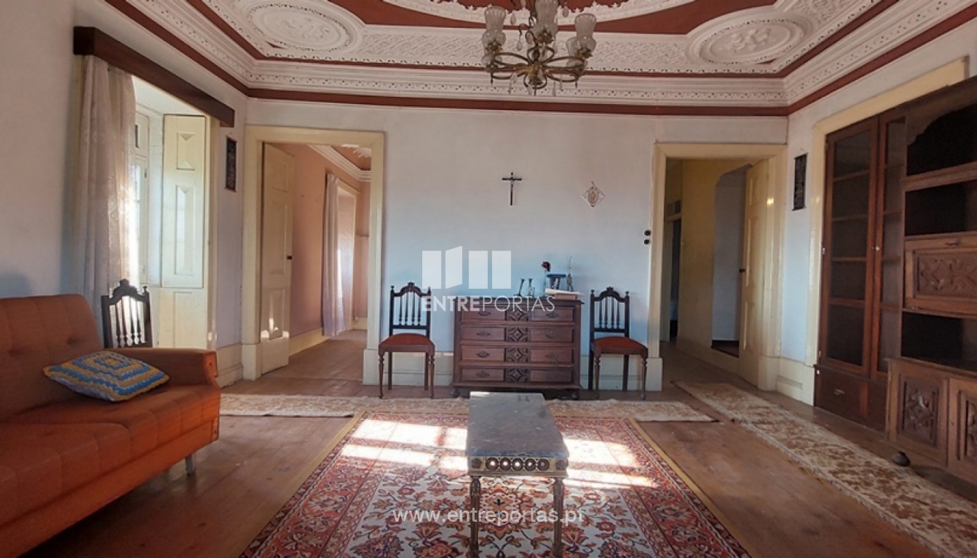 House in Areosa - Image 4