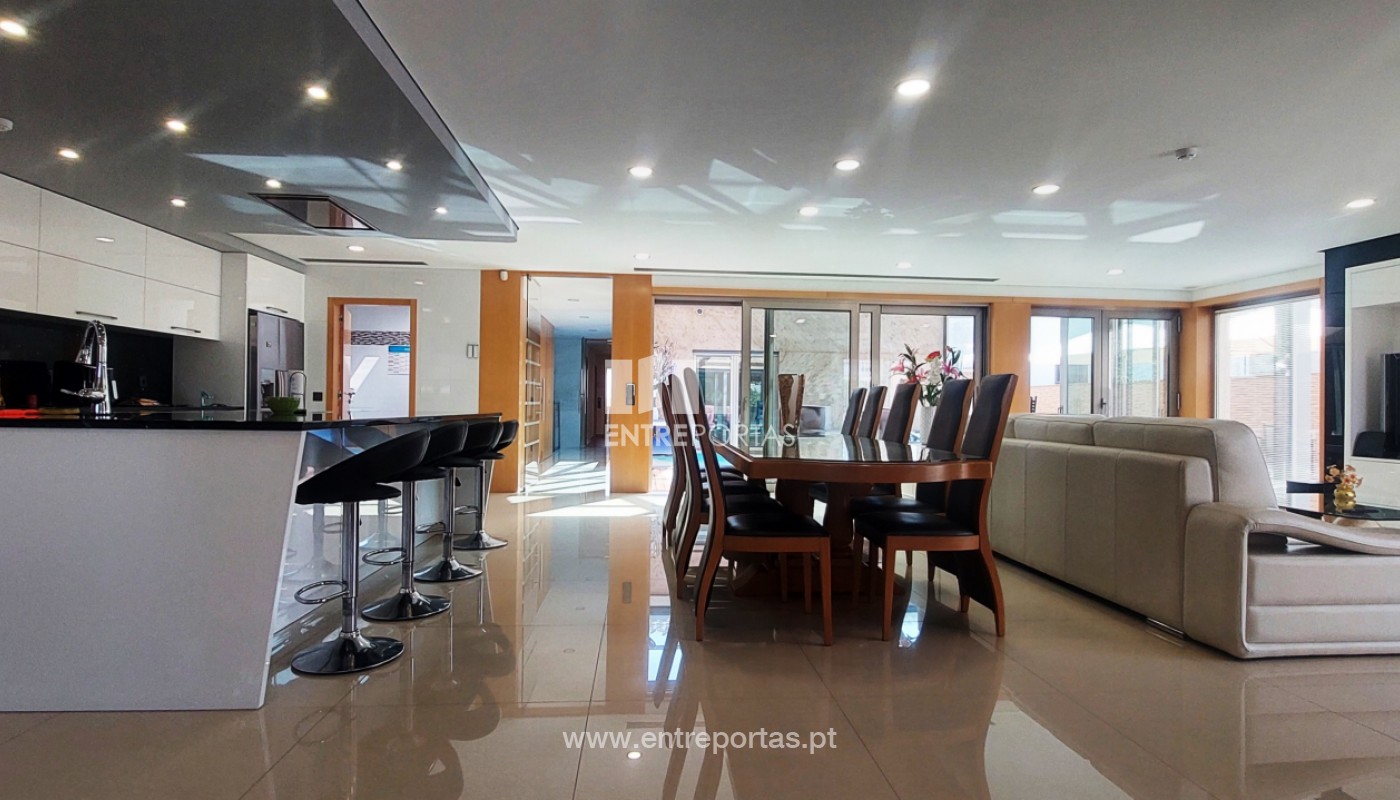 House in Viana do Castelo - Image 3