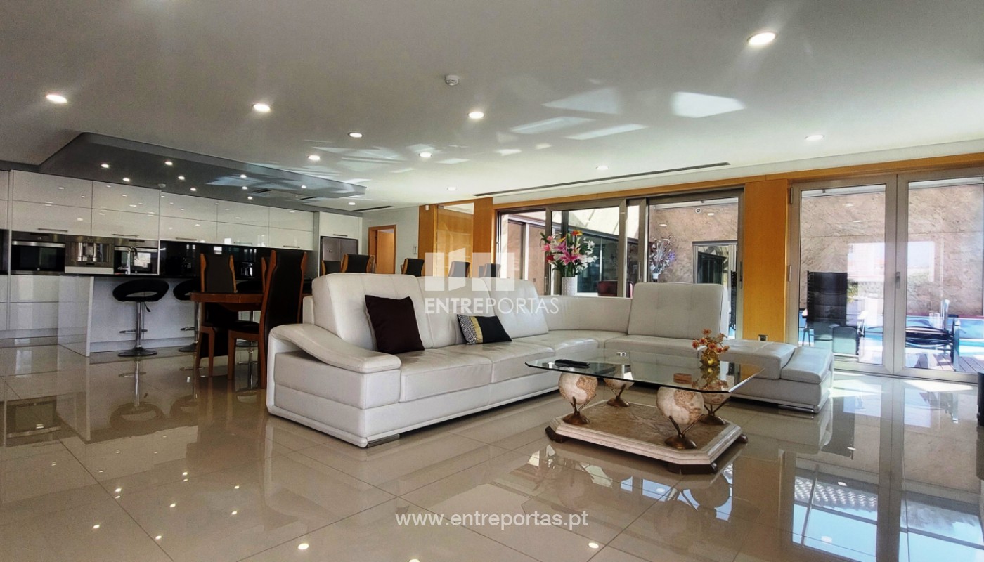 House in Viana do Castelo - Image 4