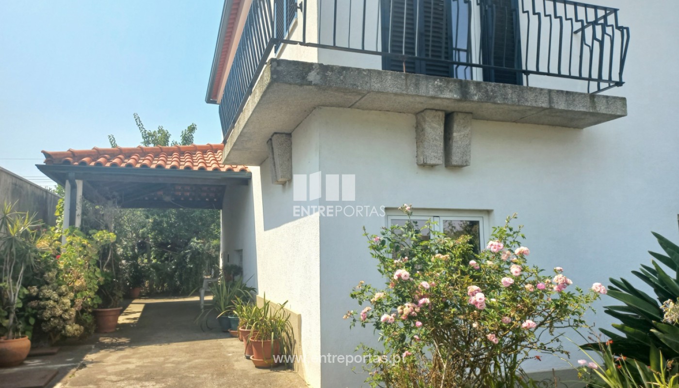 House in Meadela - view 1