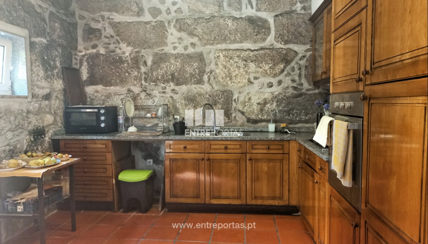 House in Meadela - Image 4