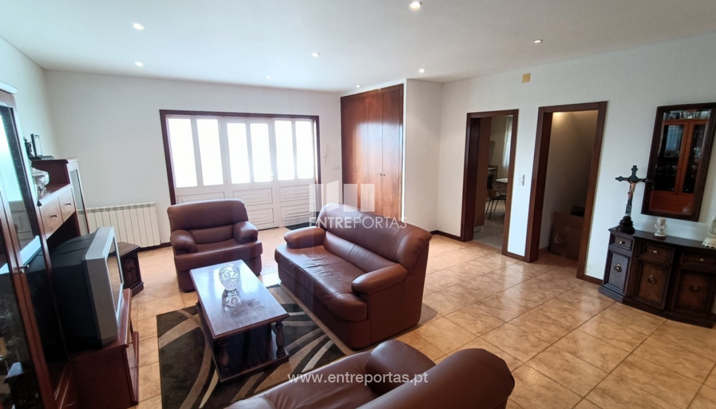 House in Viana do Castelo - Image 5