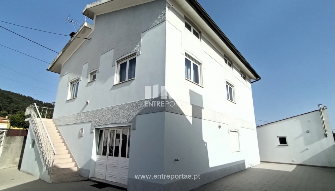 House in Viana do Castelo - view 1