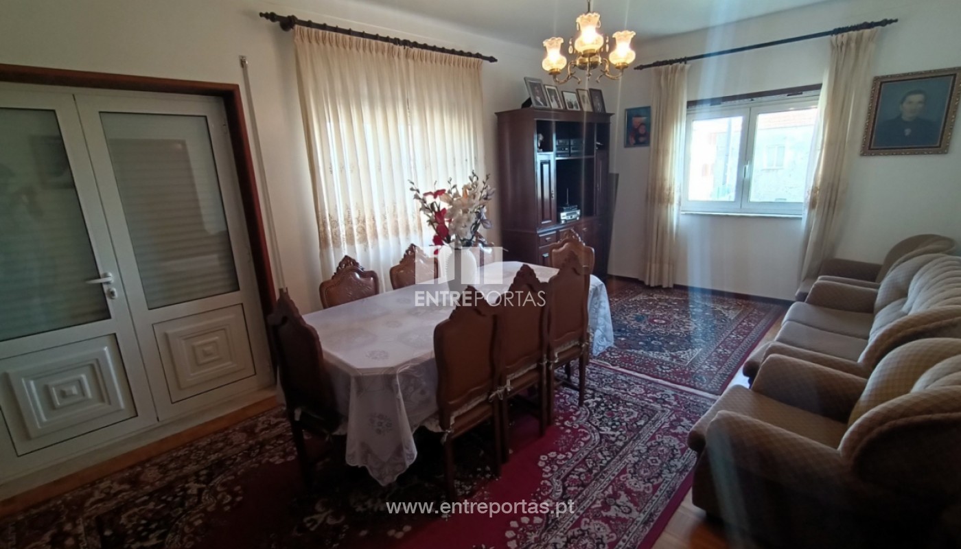 House in Viana do Castelo - Image 4
