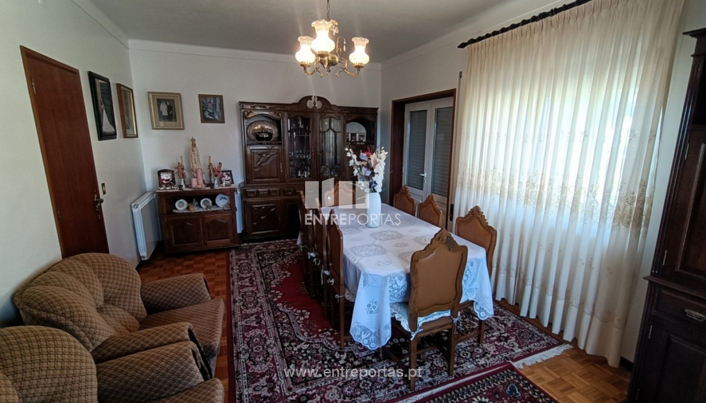 House in Viana do Castelo - Image 3