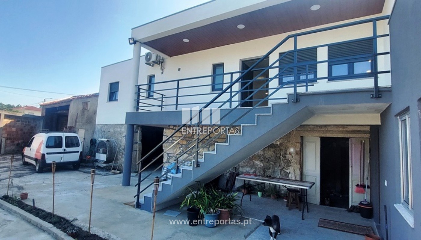House in Vila Fria - view 1