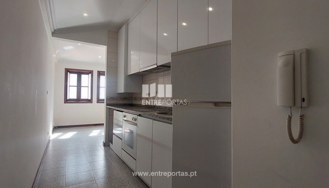 House in Meadela - Image 3