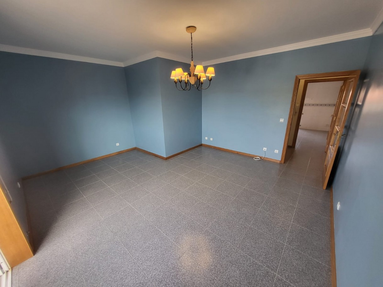 aec77a84-6ed5-48a2-8feb-9f4f0003b073jpeg