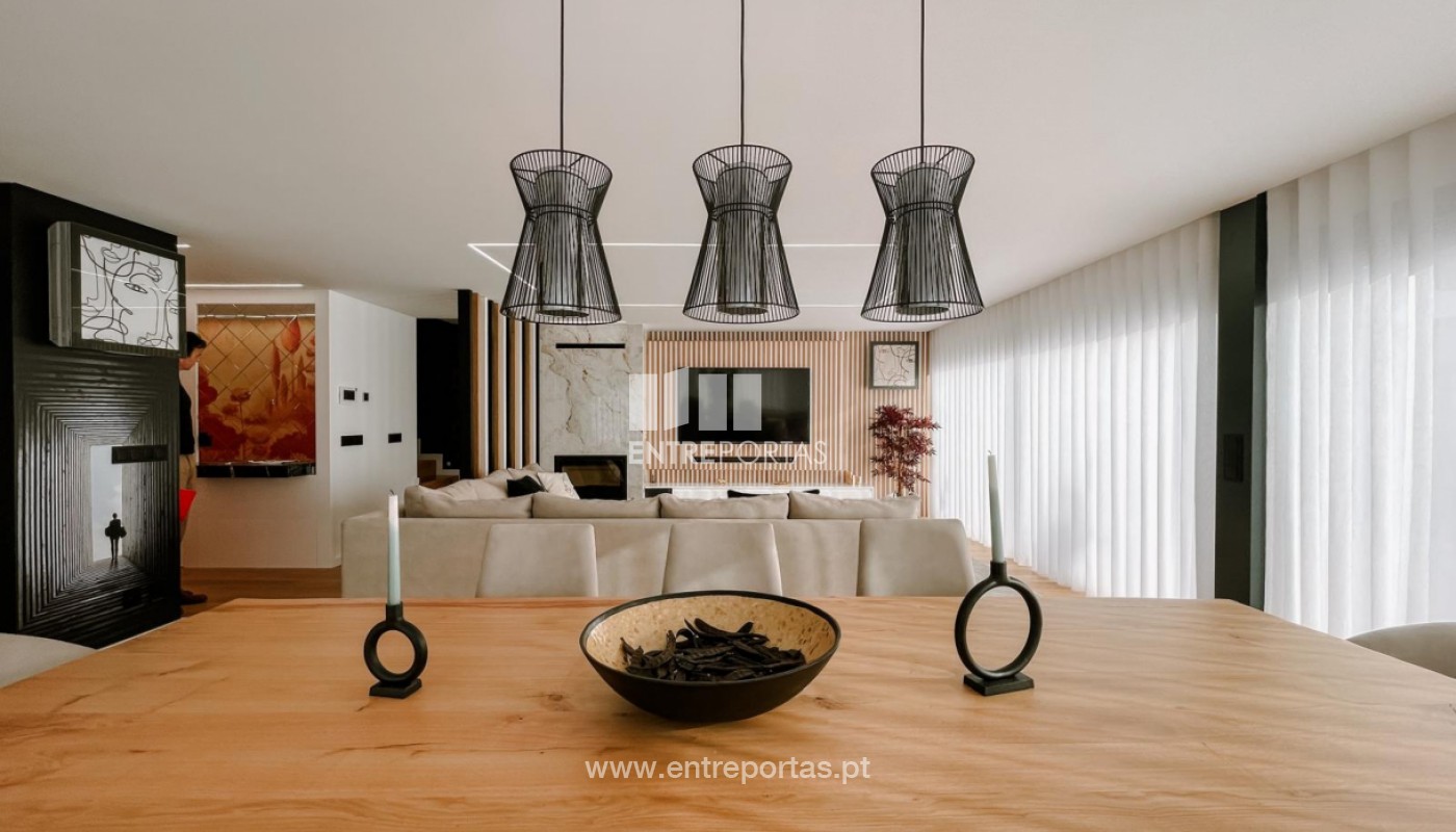 House in Alvaraes - Image 4