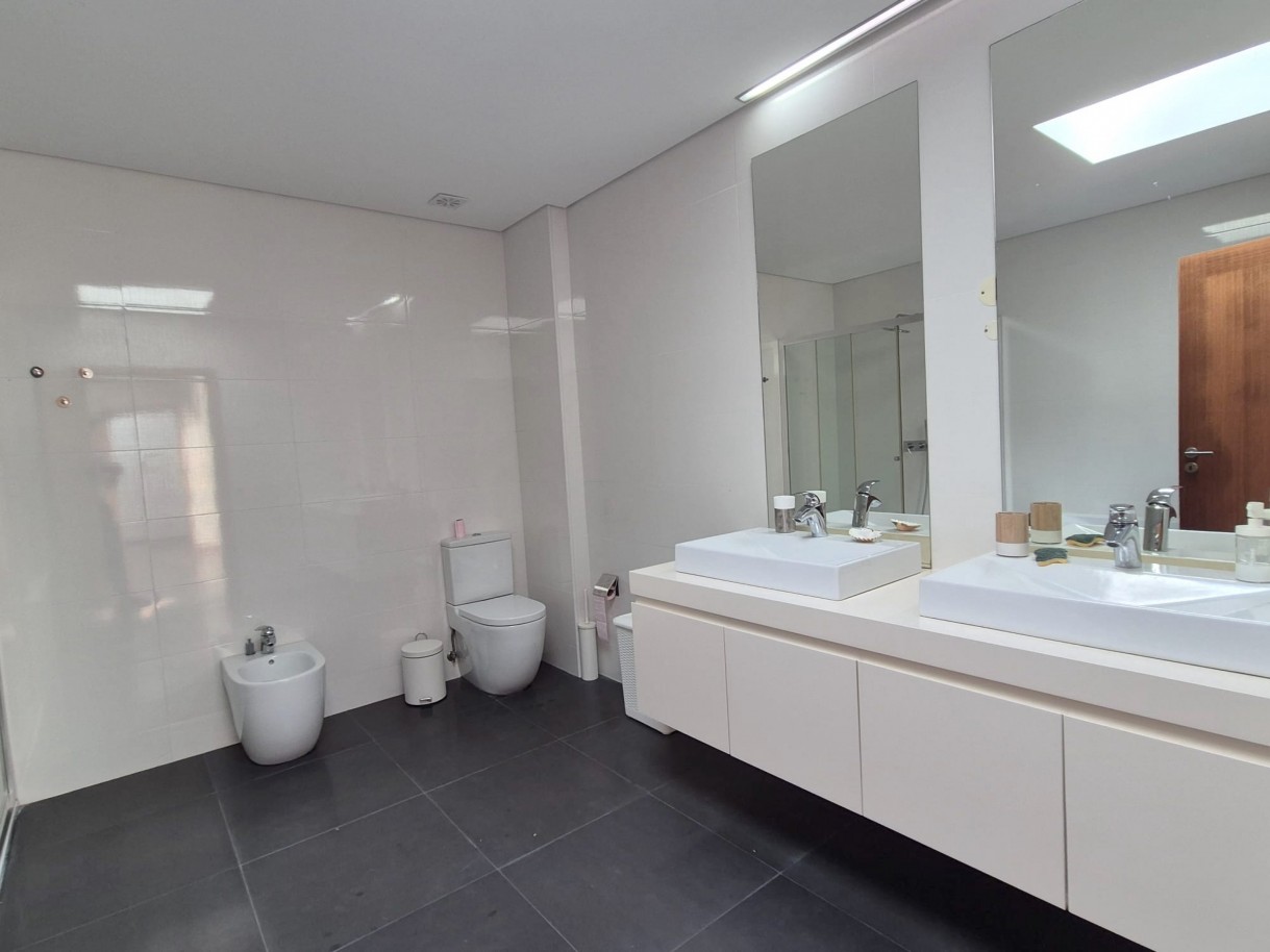 whatsapp-image-2025-10-14-at-162524-2jpeg