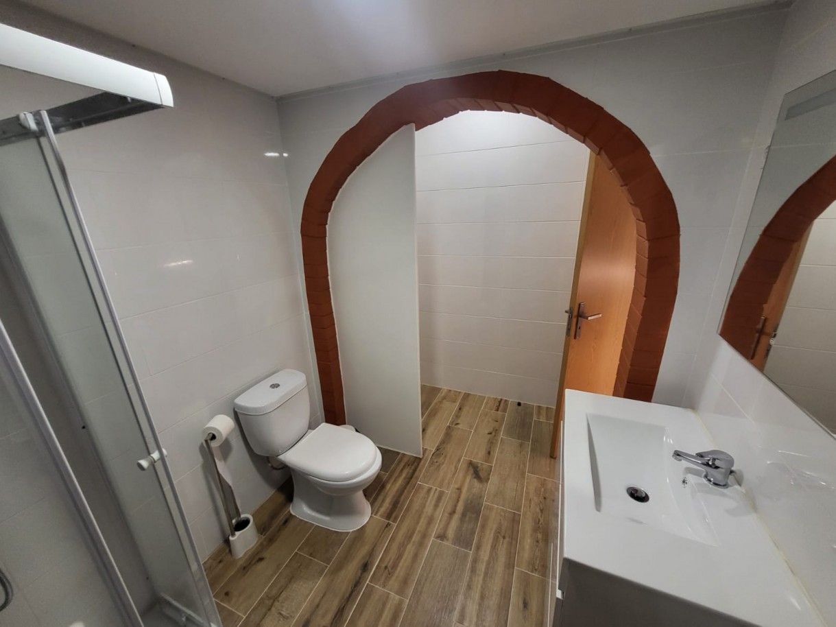 a15da3ca-d6ce-4992-84be-f1e1bb735d2ajpeg