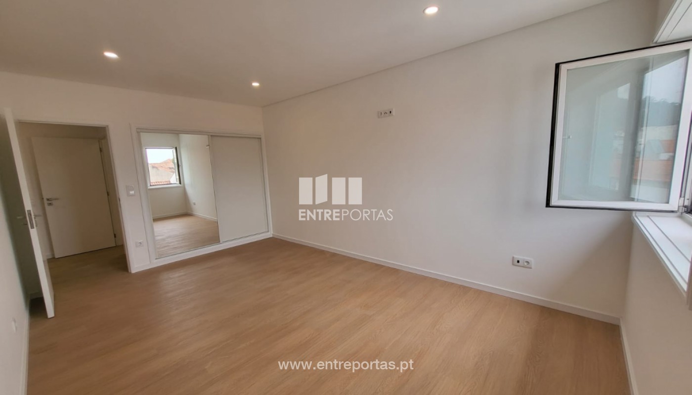 House in Meadela - Image 5