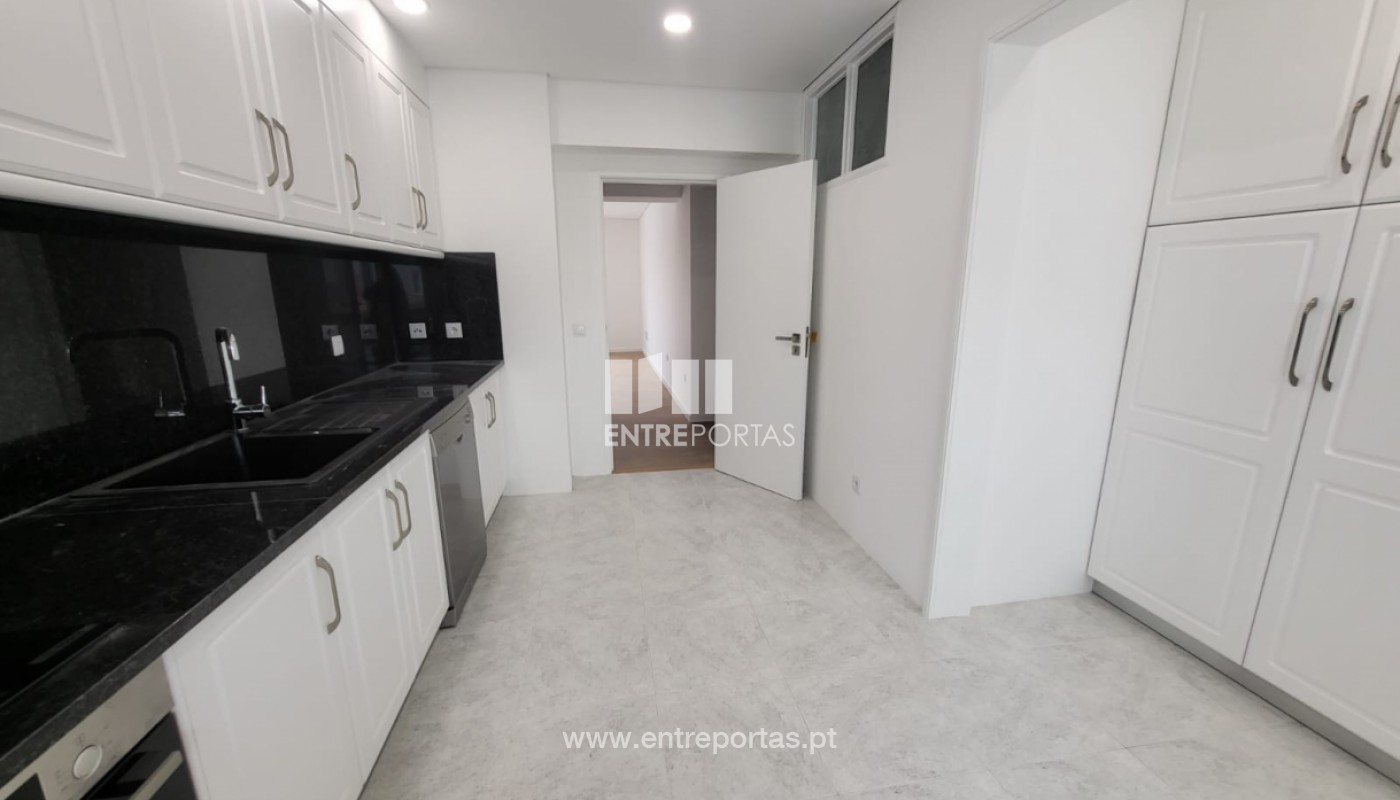 House in Meadela - Image 2