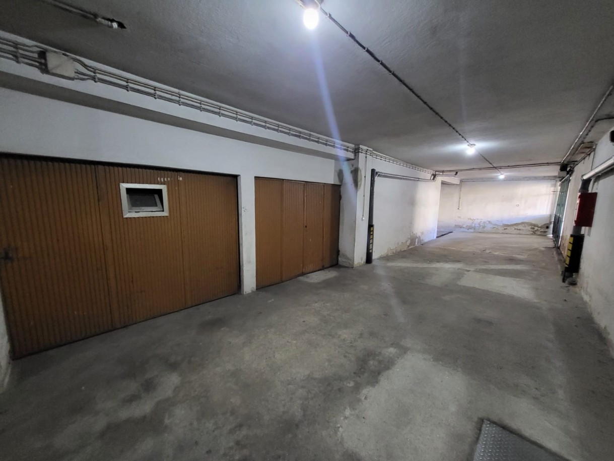 b7f2d9e8-a3cd-425c-83ca-a6b92221e050jpeg