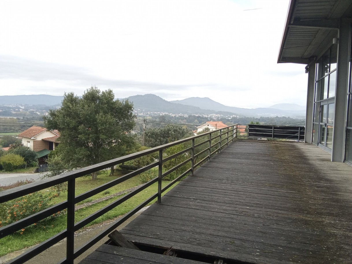 4-whatsapp-image-2025-12-02-at-13jpg