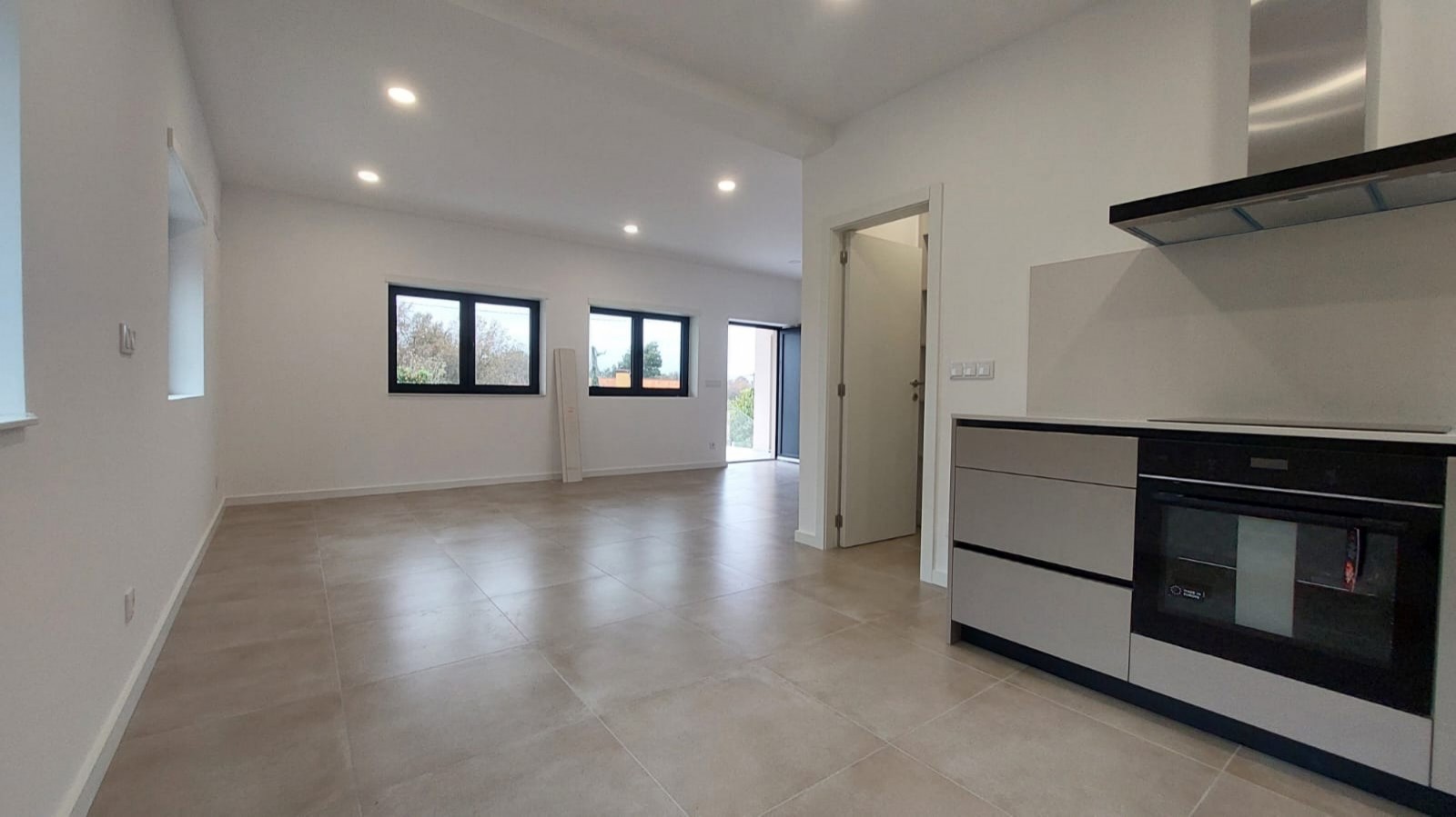 ee1e5aee-2e13-4410-a83f-c114db5df4e1jpeg