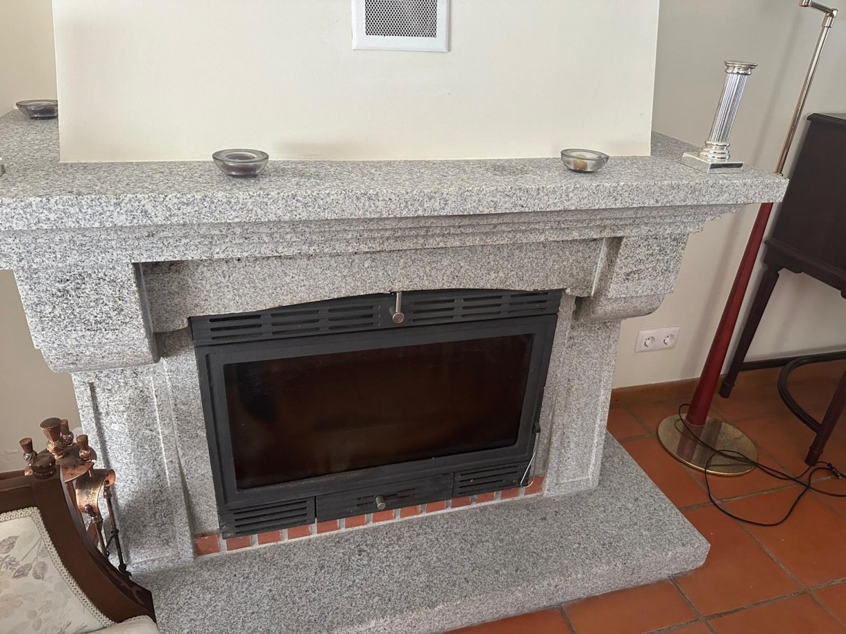 3ab0760b-85a3-45cb-80b8-56b21c056ed6jpeg