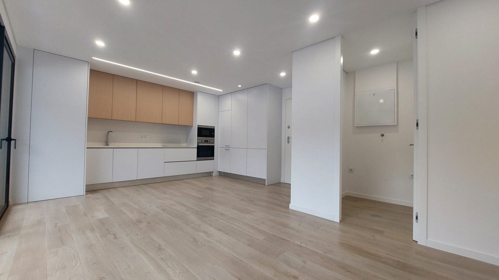 whatsapp-image-2026-01-08-at-124248jpeg