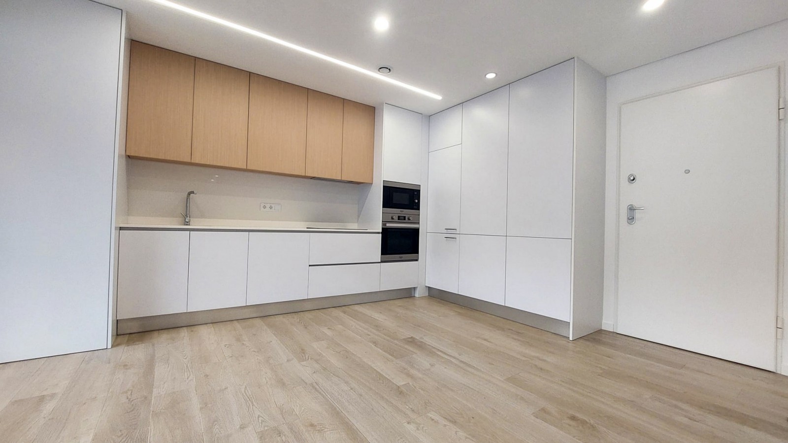 7-whatsapp-image-2026-01-08-at-12jpg