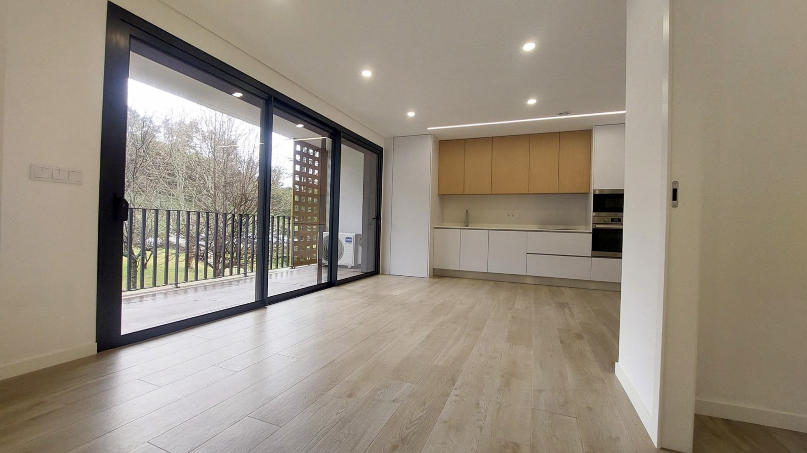 16-whatsapp-image-2026-01-08-at-12jpg