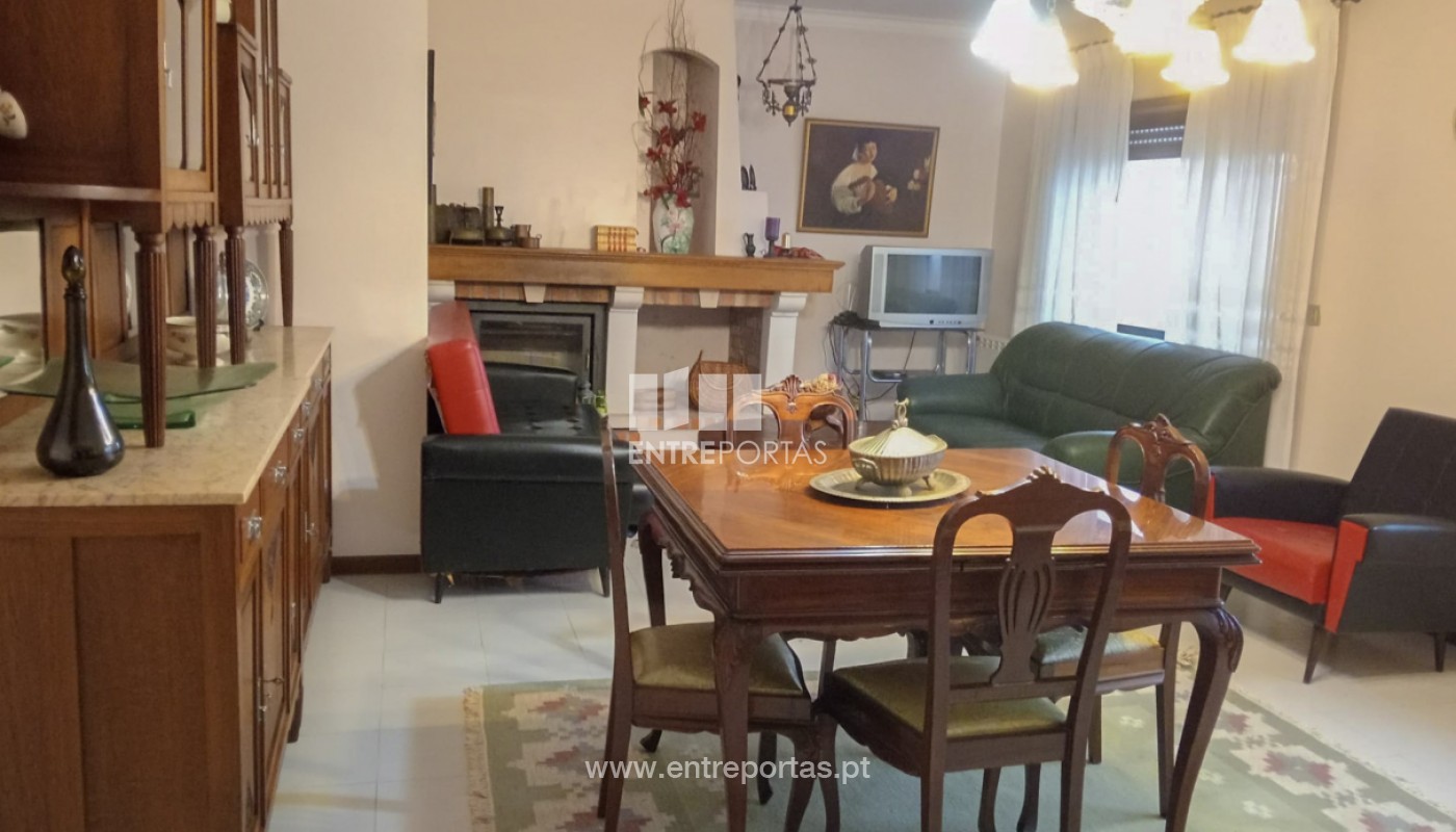 House in Viana do Castelo - view 1