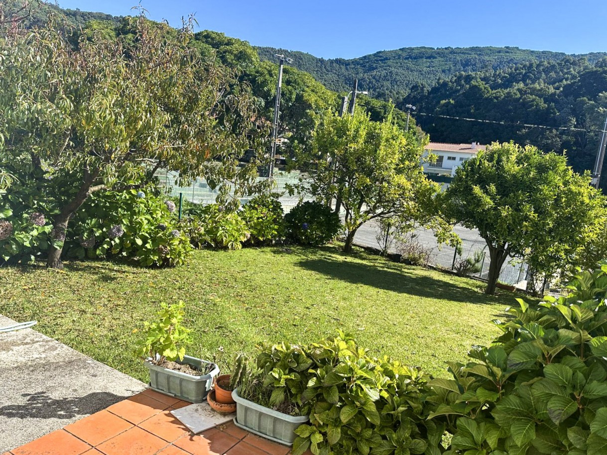 16-7859e437-2e49-4c93-9c09-579e1aa521f3jpg