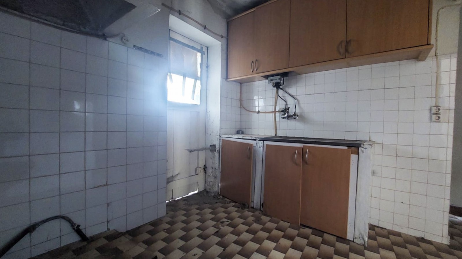 2-3a7456d3-b4db-4aa8-a5ad-d79f29998893jpg