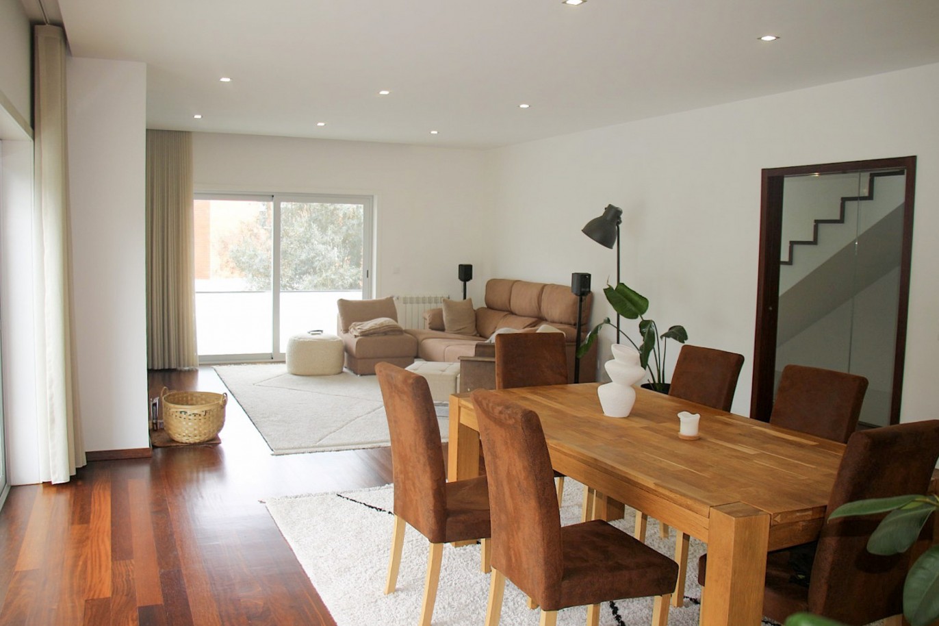 42-whatsapp-image-2026-02-13-at-18jpg