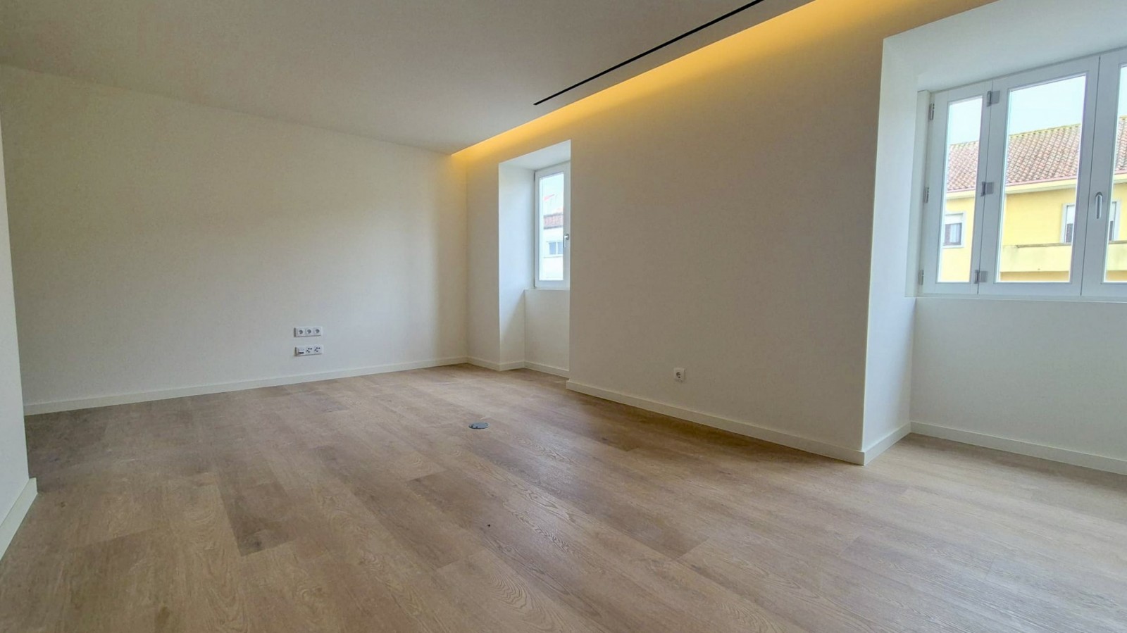 28-whatsapp-image-2026-02-20-at-14jpg