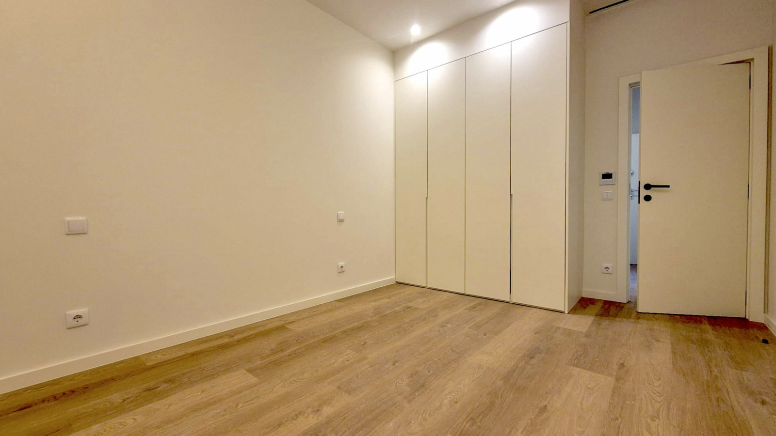 21-whatsapp-image-2026-02-20-at-14jpg