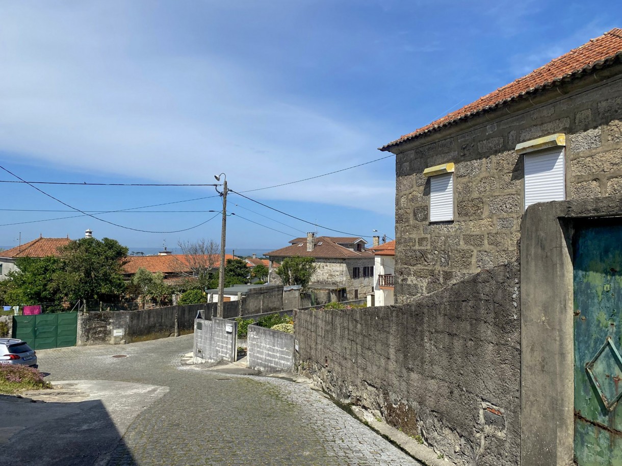 2-70d43f21-82c6-49f3-9f75-ca08c5d3aeb0jpg