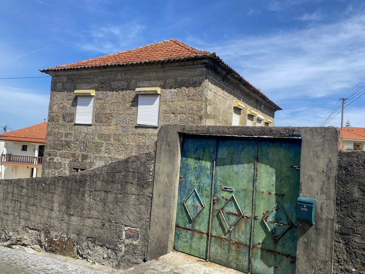 3-f03068b6-e397-4a3b-a4bb-11b60b358accjpg