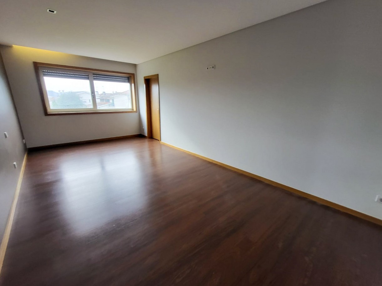 6-whatsapp-image-2026-03-04-at-16jpg