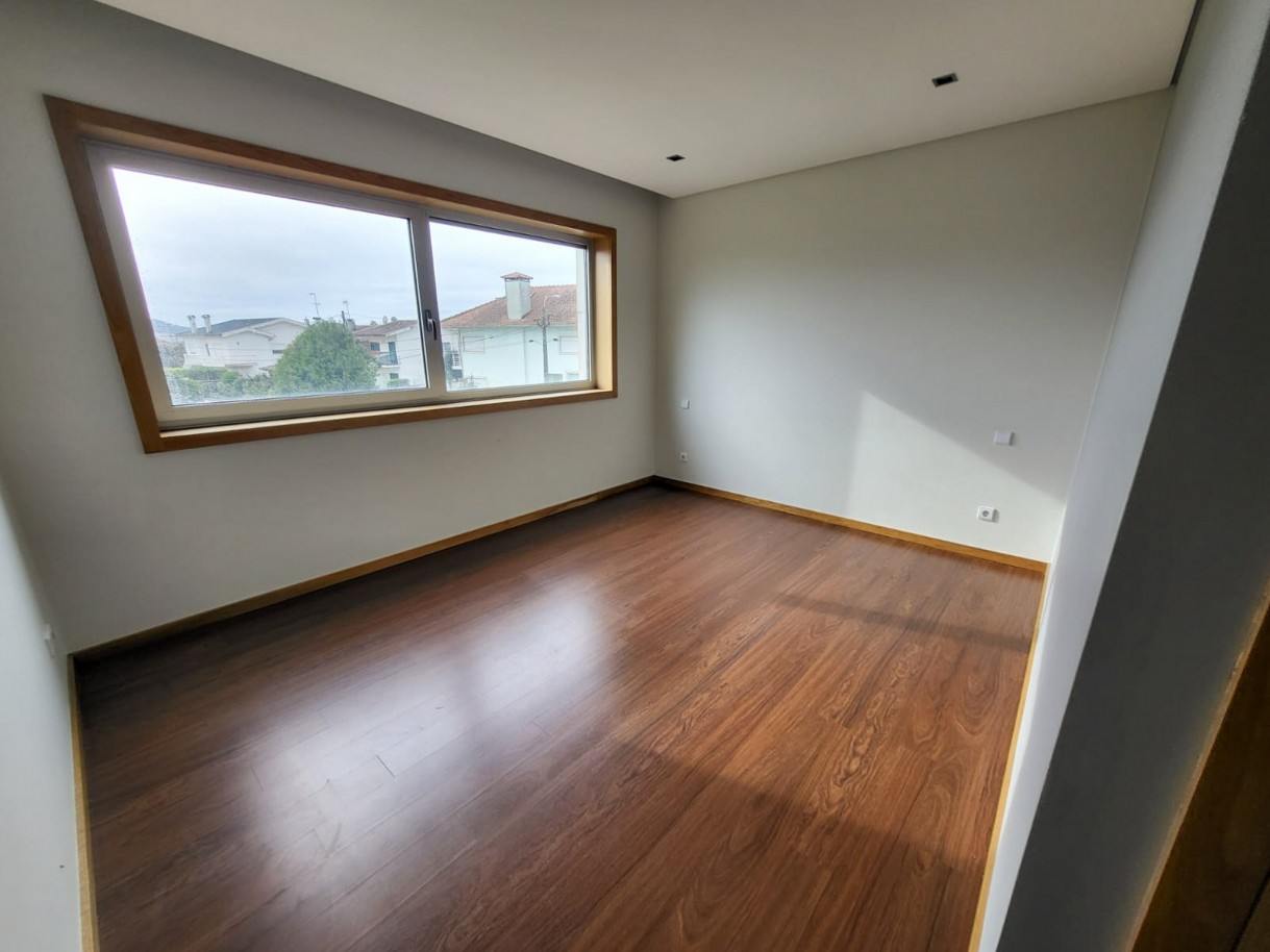 15-whatsapp-image-2026-03-04-at-16jpg