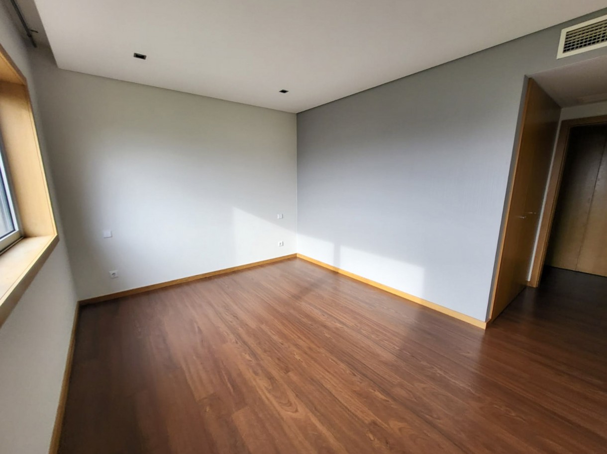 18-whatsapp-image-2026-03-04-at-16jpg