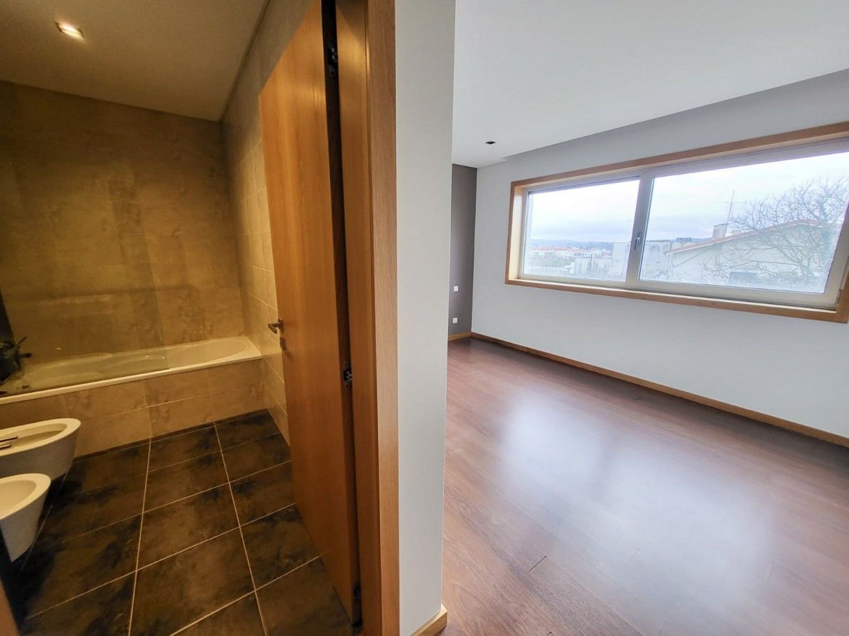 25-whatsapp-image-2026-03-04-at-16jpg