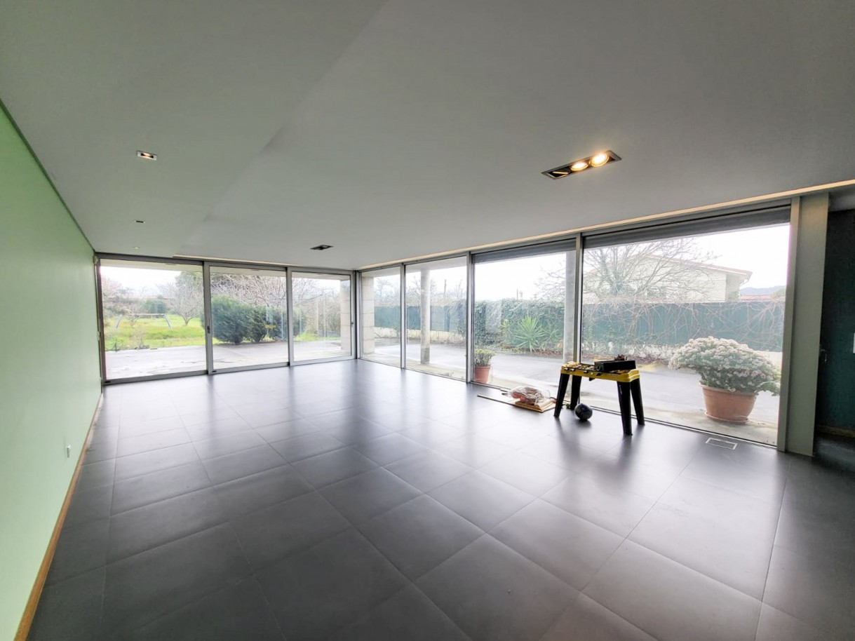 37-whatsapp-image-2026-03-04-at-16jpg