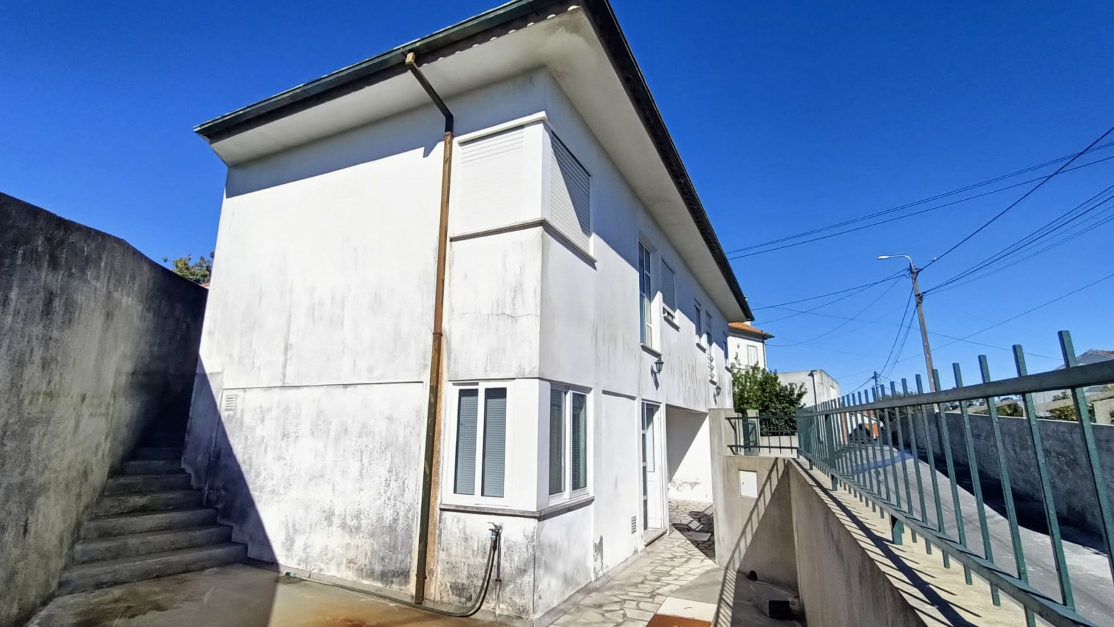 8-dbf13051-fa1f-4d76-bda2-a11fcf372497jpg