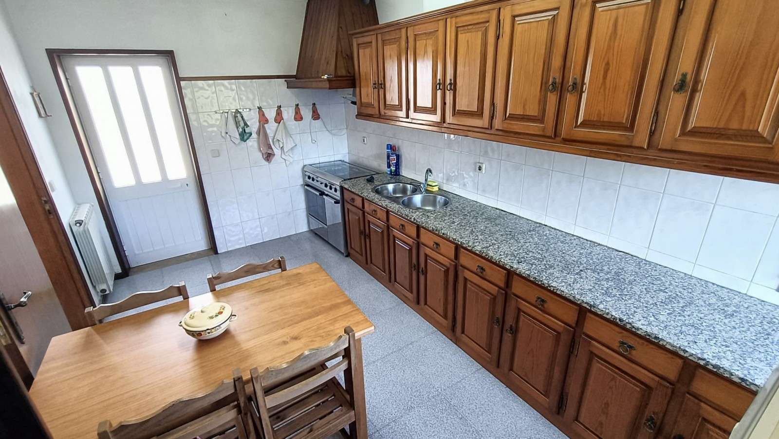 16-095370ee-2ab0-4334-bb8a-b26a68ebd1b3jpg