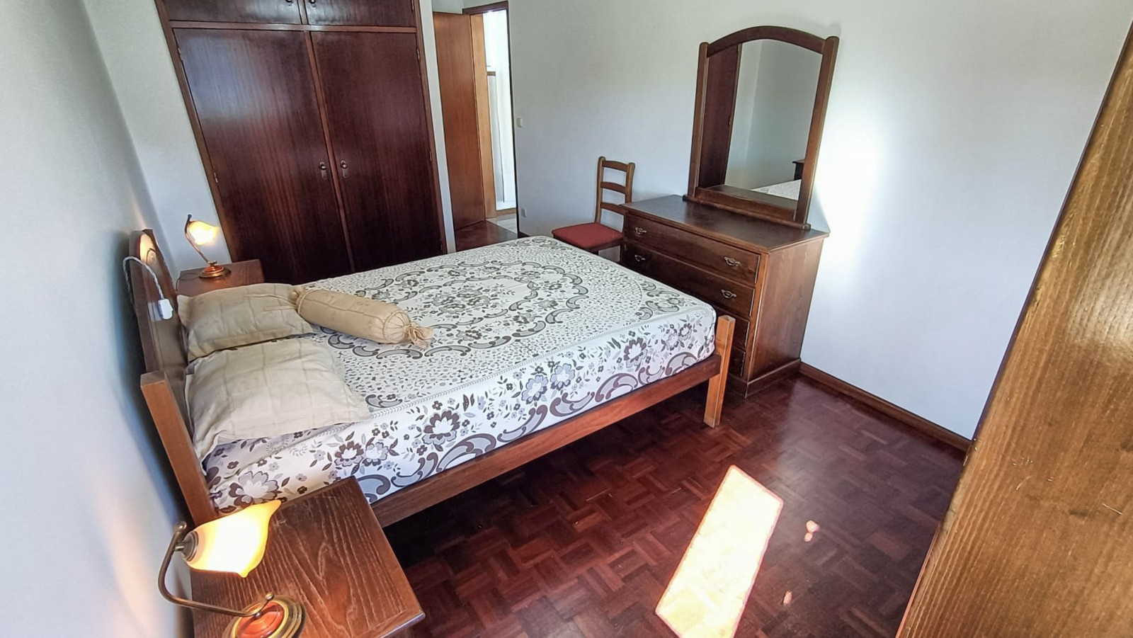 28-5f79056a-1fbc-44e8-a326-dd5b121cb293jpg