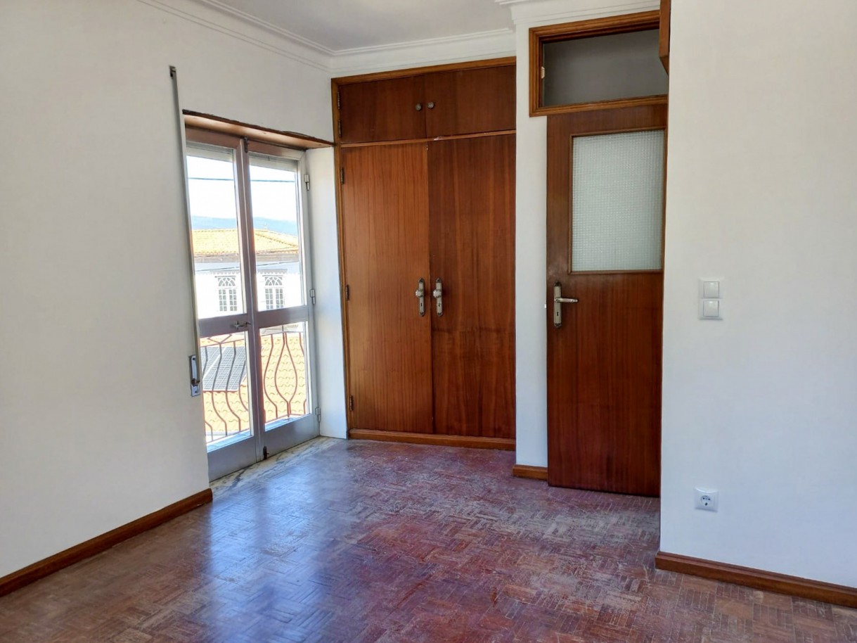 15-1c0c6f66-5f83-405f-a61f-cfedceea4520jpg