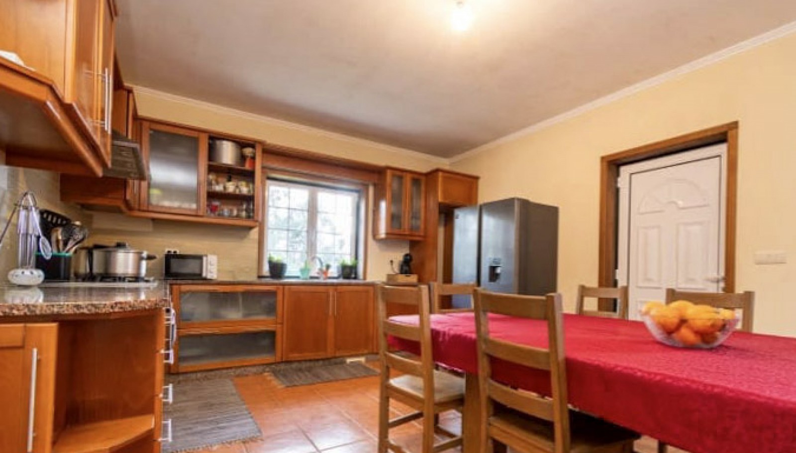 1-bbc72c8f-9522-49d9-bc38-e9ede91b2ca4-1jpg