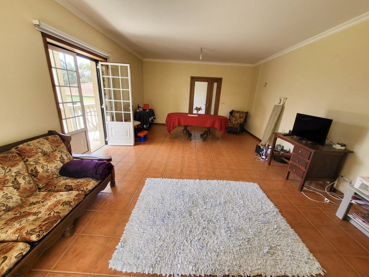 20-4f166ba9-c595-43a4-8902-0d01a14444a6jpg