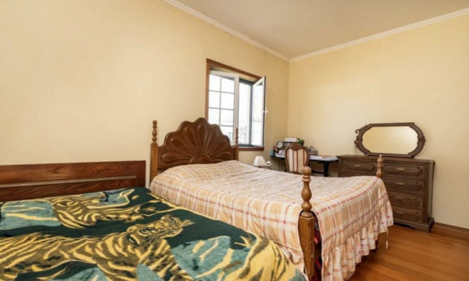 19-7ff5b1db-73cd-48d8-a540-2aac648360a9jpg