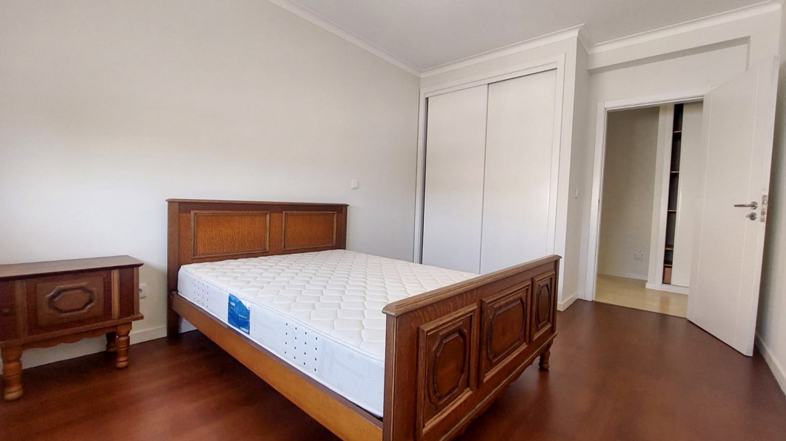 10-890a5baf-b643-4442-a549-5f3c77029535jpg