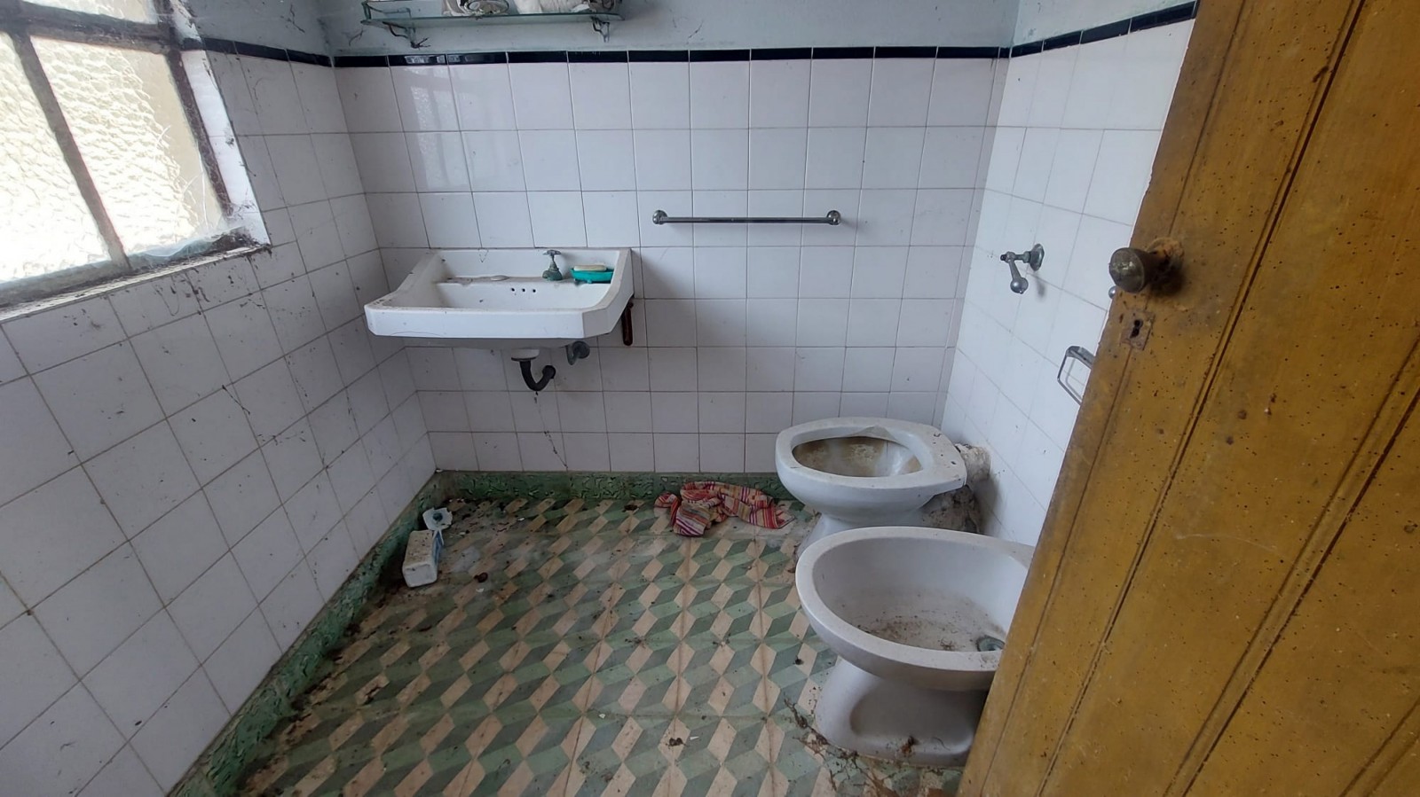 63f60ef0-d152-4102-afea-e38be87a89aejpeg